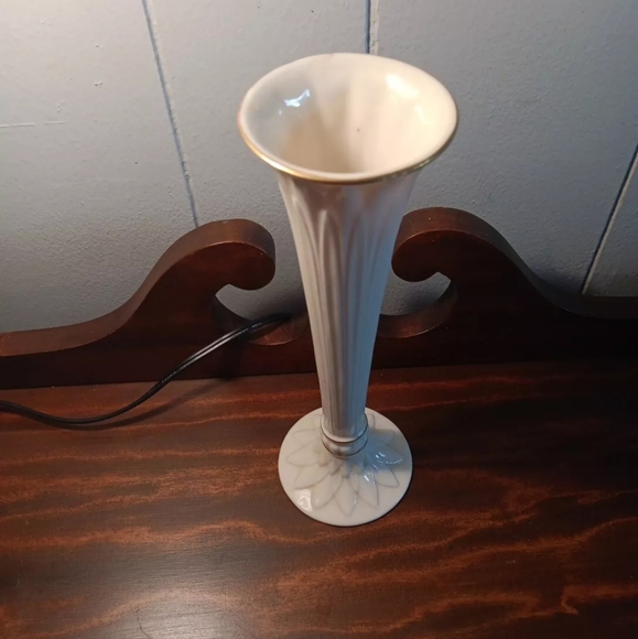 Vintage LENOX Woodland Collection Bud Vase 24k gold trim Ivory - Picture 2 of 3